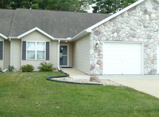 306 E Blackhawk Dr, Fort Atkinson, WI 53538