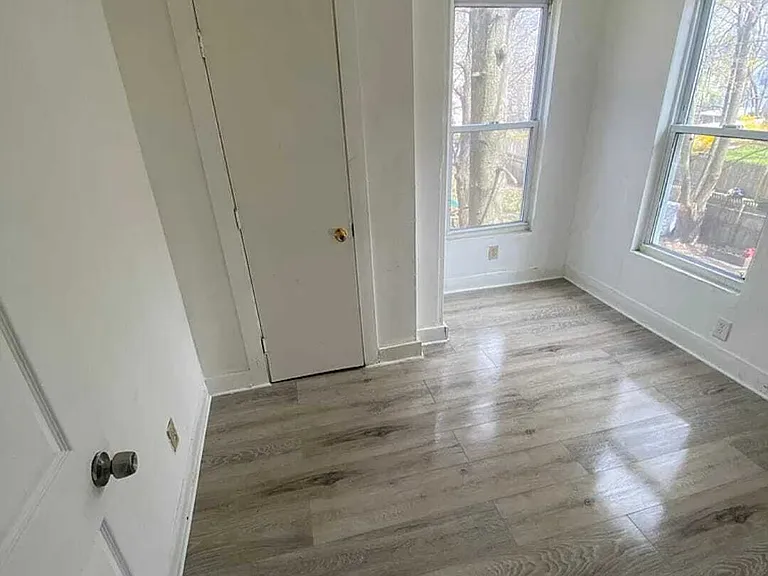 27 Lilac St — Photo 10