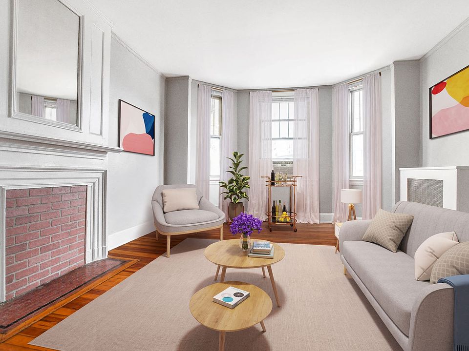 Living area (virtually staged)