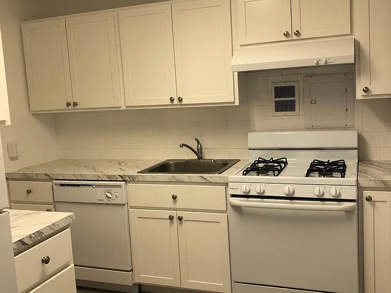 1030 E Lancaster Ave #103 — Photo 10