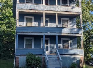 375 1/2 Cumberland Hill Rd, Woonsocket, RI 02895