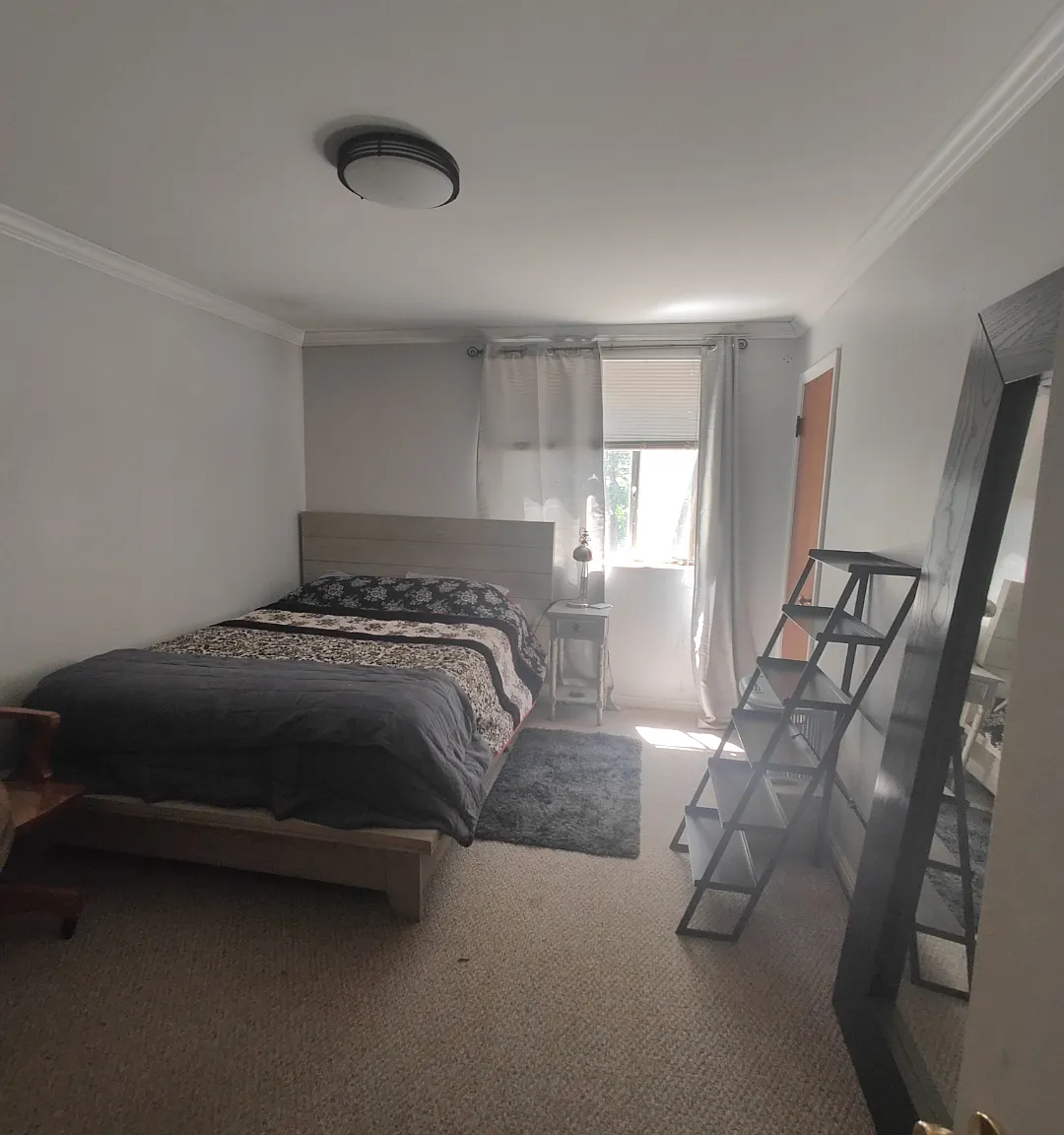 4 bed, $1,000 — Photo 2