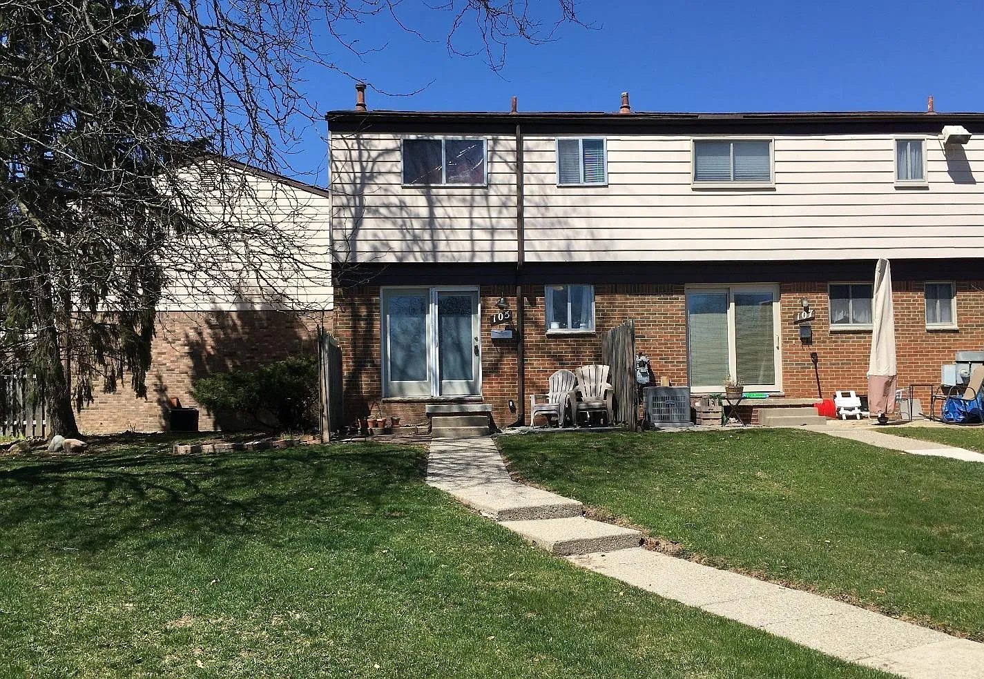 105 Sheffield Dr photo 1