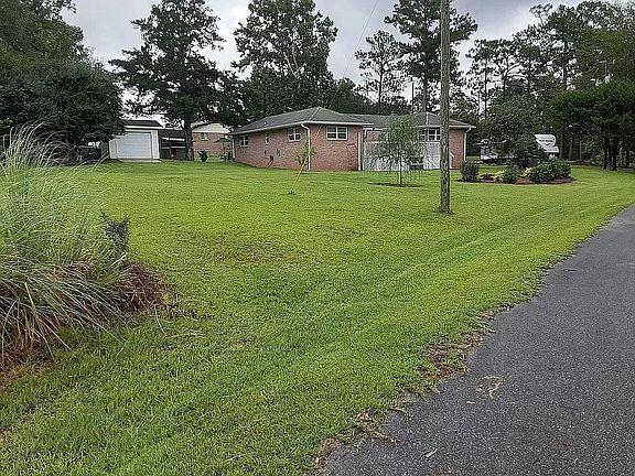 2nd image of 2683 Robin Hood Ln #1