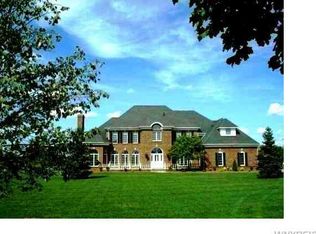 7121 Salt Rd, Clarence Center, NY 14032