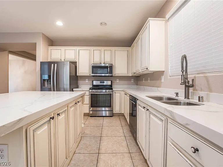 220 Via Mezza Luna Ct — Photo 11