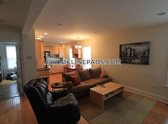 5th image of 23 Aspinwall Ave #U1a