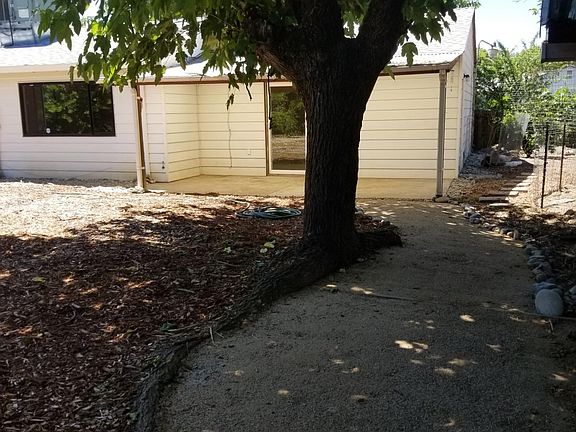 5th image of 8375 Central Ave