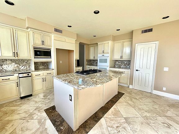 5th image of 6 Brownsbury Rd