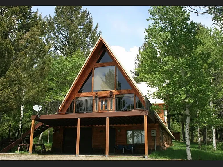 678 Vista East Dr — Photo 1