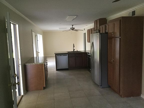 4th image of 4319 Oaklawn St