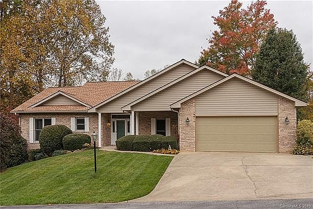 1st image of 103 Fairway Knoll Dr