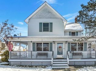 2405 S Seamans Neck Rd, Seaford, NY 11783