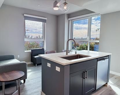 4th image of 1320 W Jefferson Blvd #8a852987f