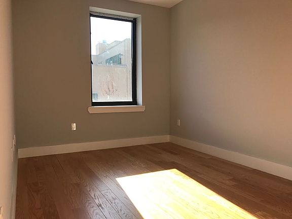 3rd image of 969 Lafayette Ave #G1a
