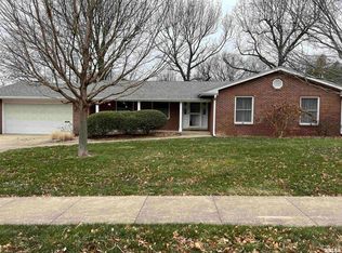 411 S Westgate Ave, Jacksonville, IL 62650