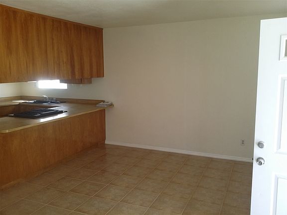 5th image of 737 Water St