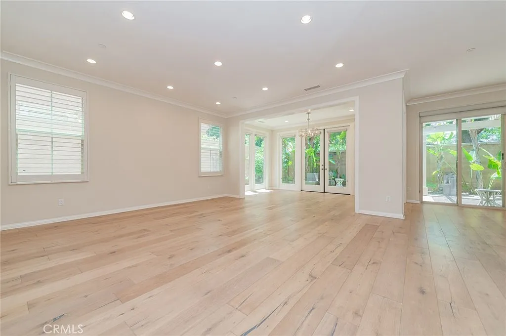 4 bed, 2653 sqft, $6,500 — Photo 2