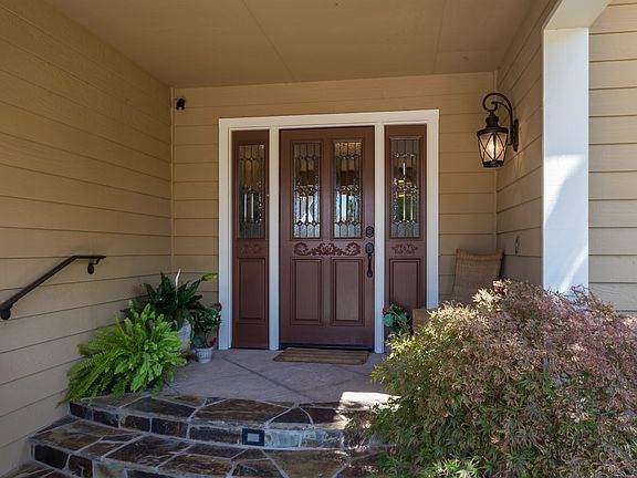 2nd image of 3404 Royal Meadow Ln
