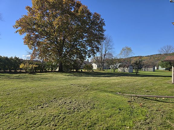5th image of 310 Jones Rd #1