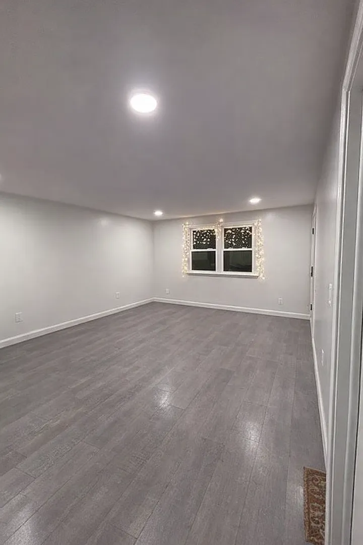 Brand New Remodeled 2 Bedroom Apartment! Walk to LaSalle Market Perfect Location! — Photo 3
