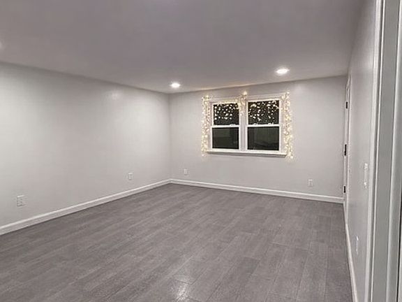 3rd image of 156 Main St #B1