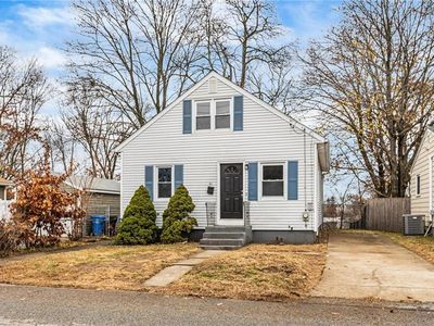 41 Gleason St, Cranston, RI, 02910