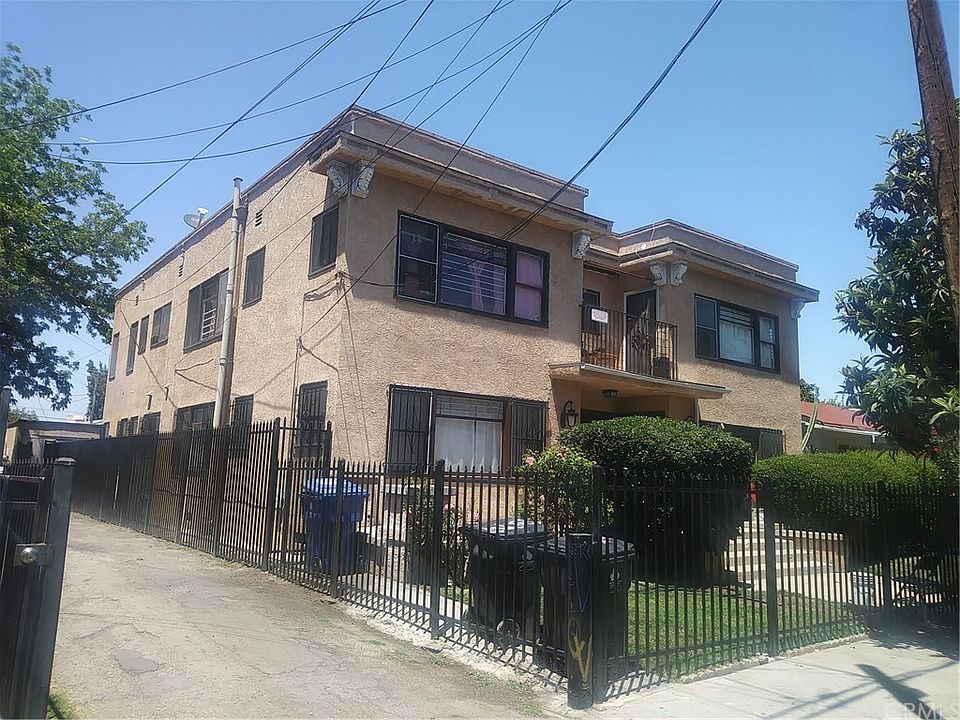 1st image of 855 W 43rd Pl