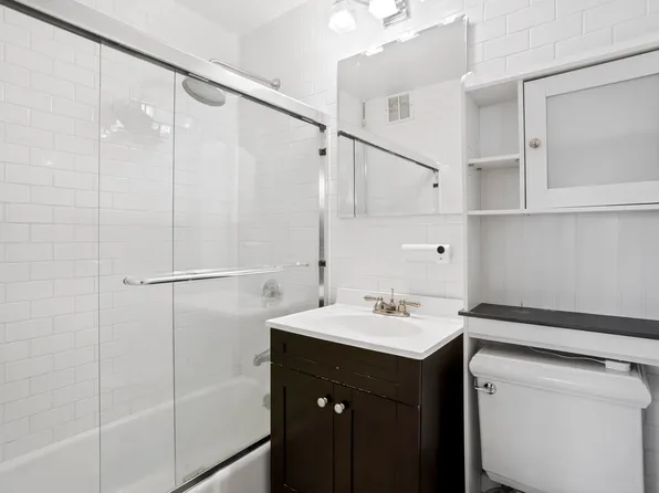 305 East 24th Street image 6 of 9