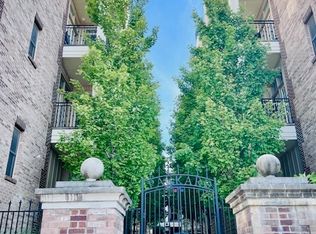 450 E Ohio St APT 217, Indianapolis, IN
