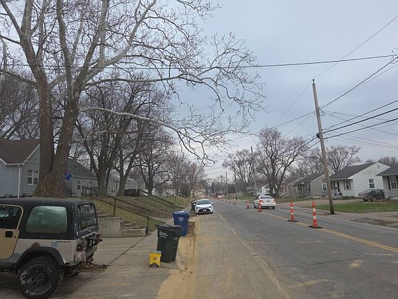 4th image of 503 Waverly Rd