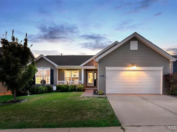 804 Hazy Hills Dr, Lake Saint Louis, MO 63367