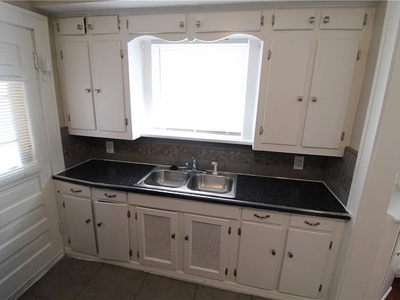 2nd image of 5607 Virginia Ave