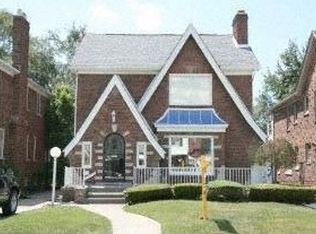 18437 San Juan Dr, Detroit, MI 48221