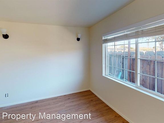 2nd image of 1082 Wanda Ave #E