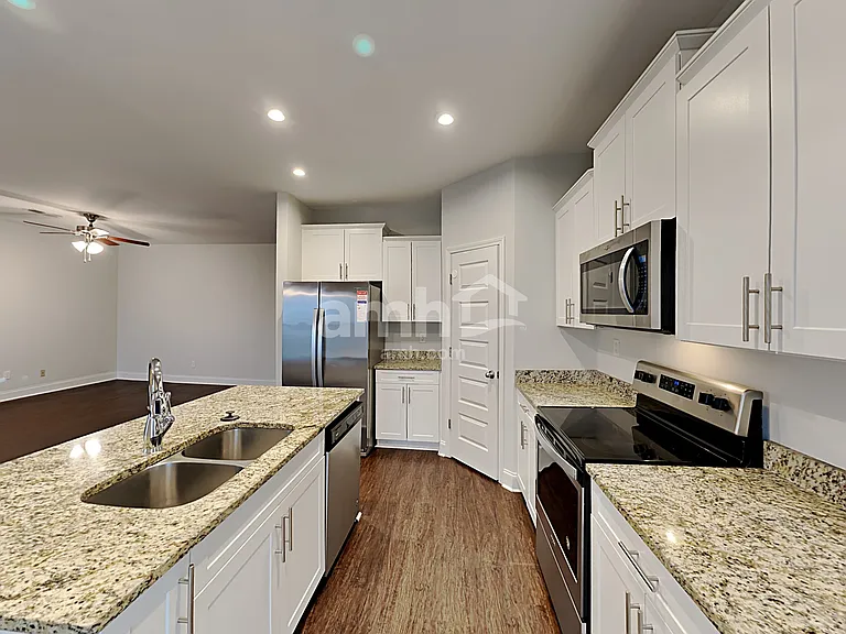 5025 Mountain Springs Rd — Photo 3