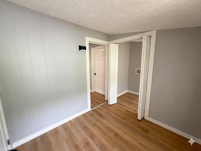 4525 Old Broadway St — Photo 9