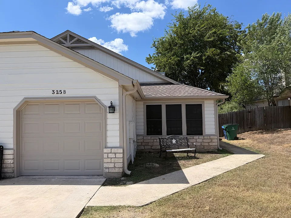 325 Fantail Loop #B