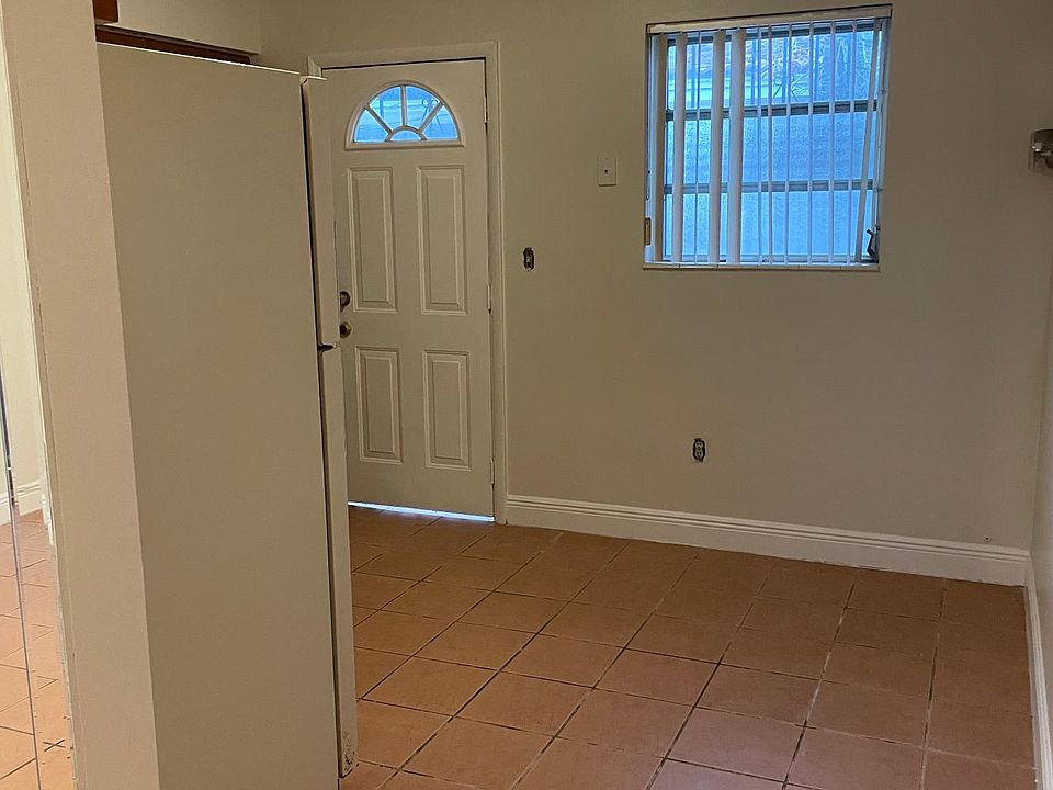 1st image of 123 NW 50th Ave #2