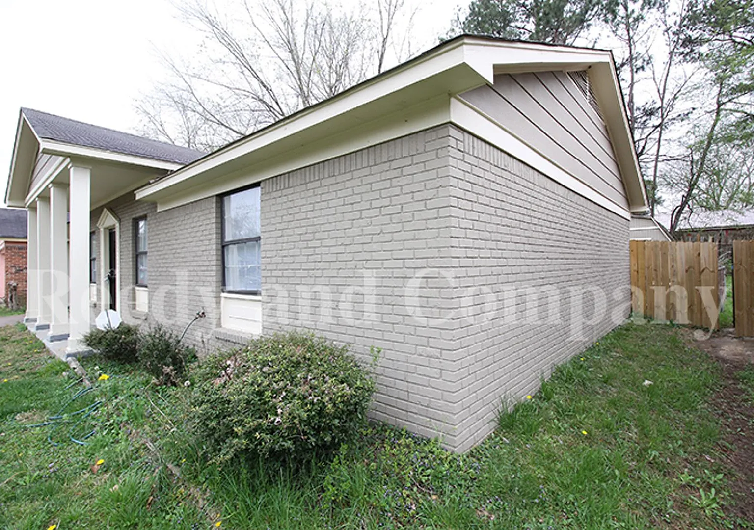 Welcome to 4041 Hitchcock Street! — Photo 3