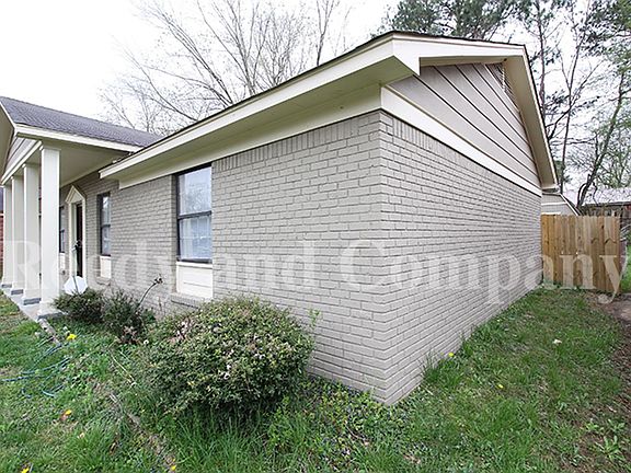 3rd image of 4041 Hitchcock St