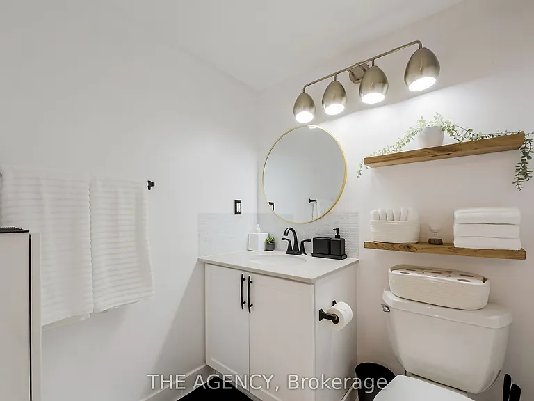 219 Fort York Blvd #208 — Photo 8