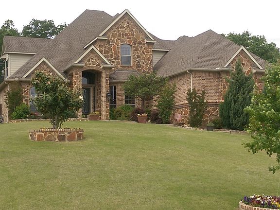 2nd image of 714 Lakeway Dr