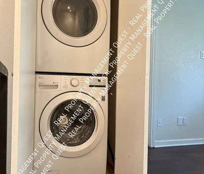 3948 Buena Vista St #105 — Photo 12
