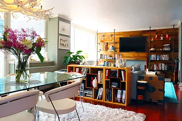 Sold by Barlavi Inc.