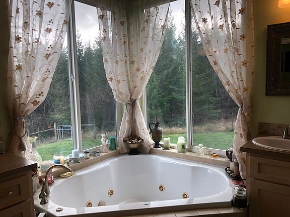 5th image of 22700 Rossberg Ln