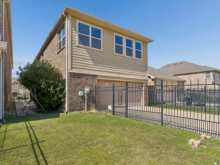 6723 Palo Duro Dr — Photo 37