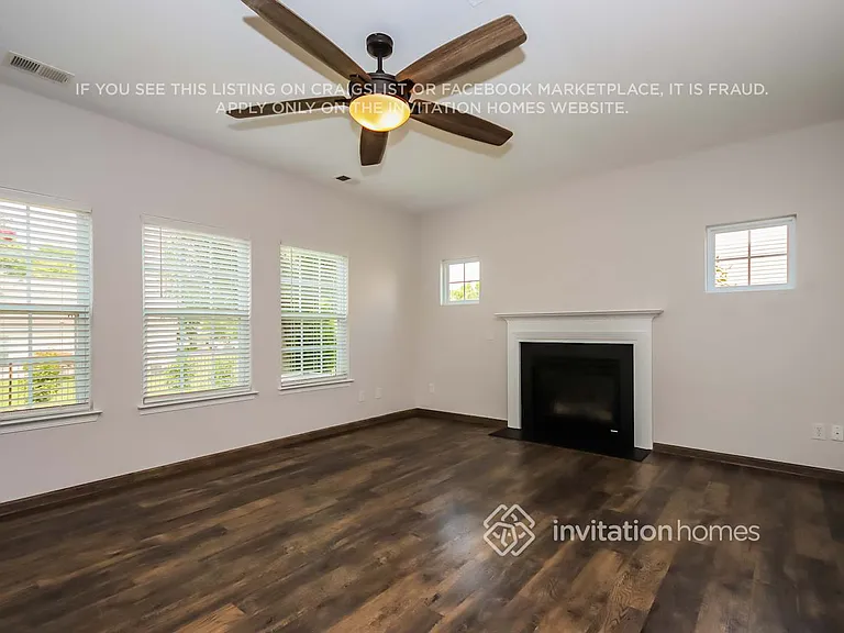 114 Lacona Trce — Photo 4