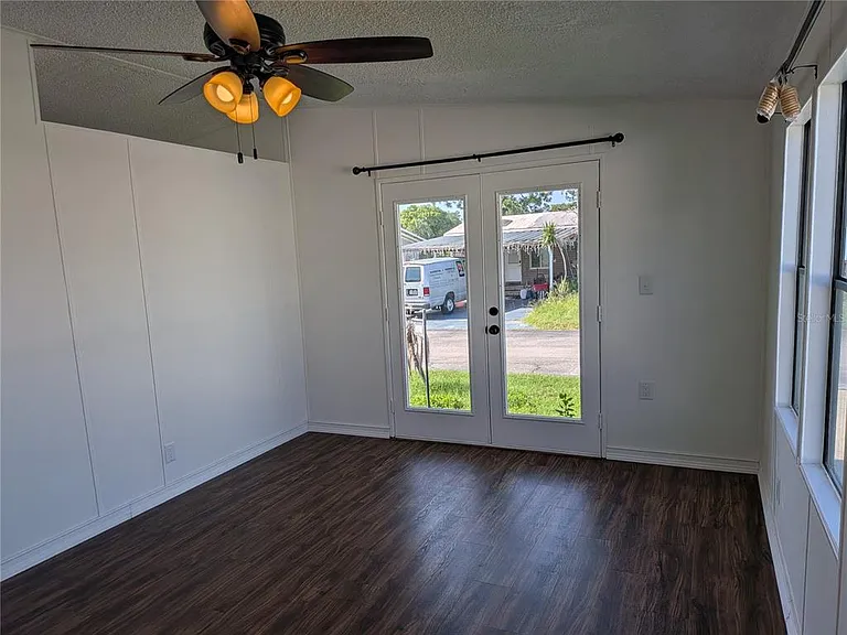 36037 Coleus Ave — Photo 2