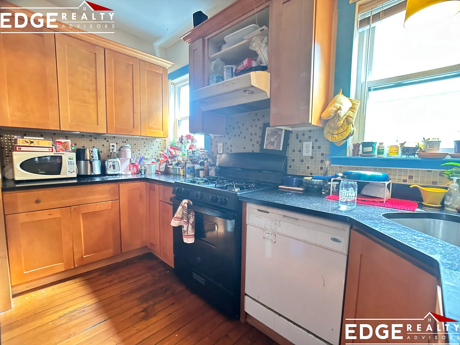 3 bed, 1400 sqft, $4,000 — Photo 4
